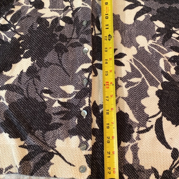 Karen Scott - floral print cardigan. Size S - Picture 8 of 9